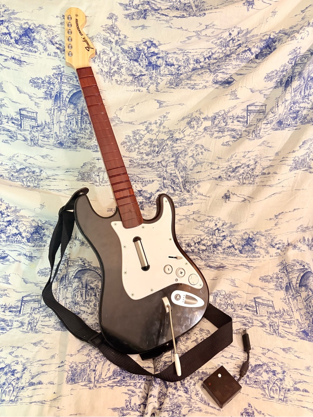 PS3 Rock Band Harmonix Fender Stratocaster Wireless Guitar With Dongle